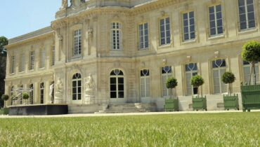 https://garches.fr/app/uploads/2022/09/visite-guidee-du-chateau-dasnieres.jpeg